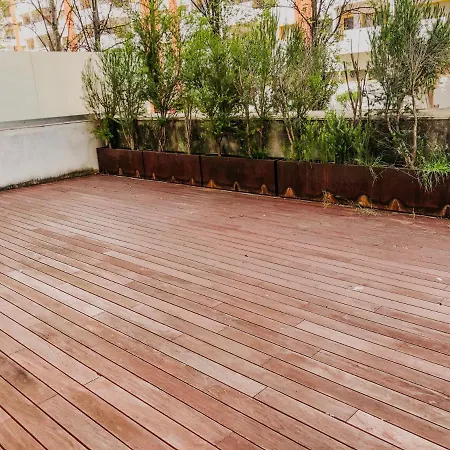 Near The And Marina * 波尔蒂芒