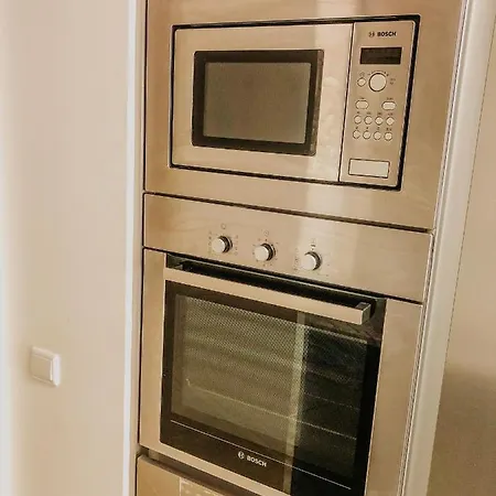 Near The And Marina * 波尔蒂芒